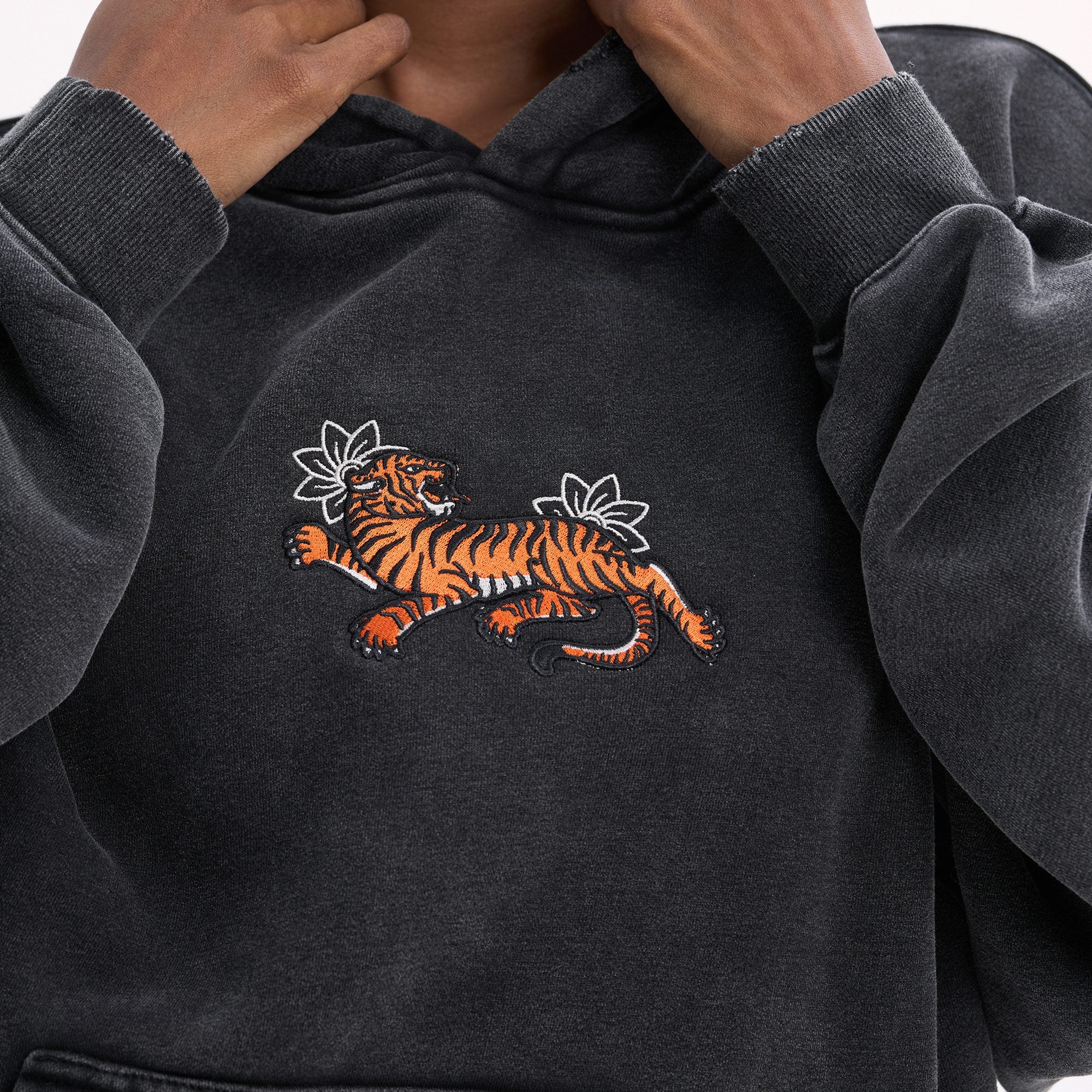 Puli (Tiger) Embroidered hoodie